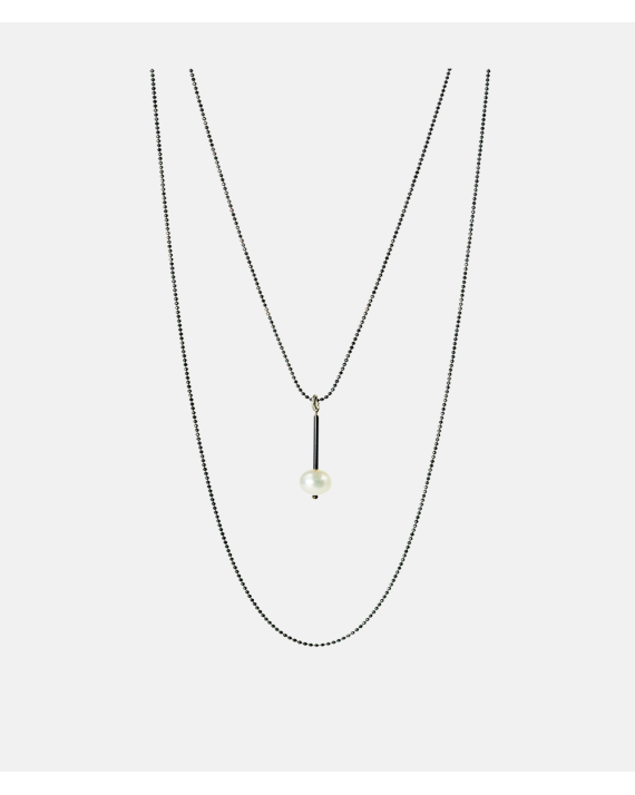 Snowberry by Michala Eken