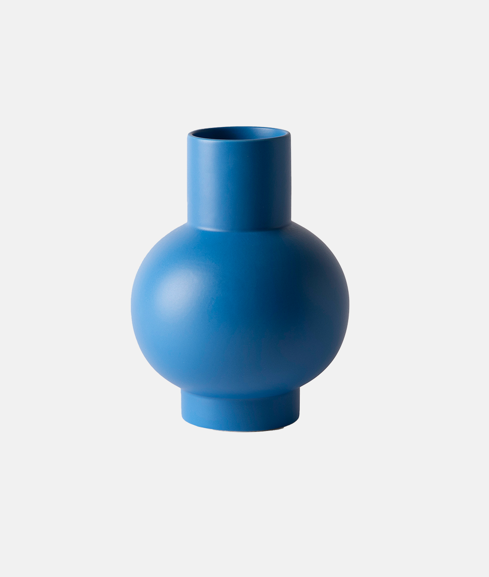 Raawii Str M Stor Vase Electric Blue Arkitektens Butik