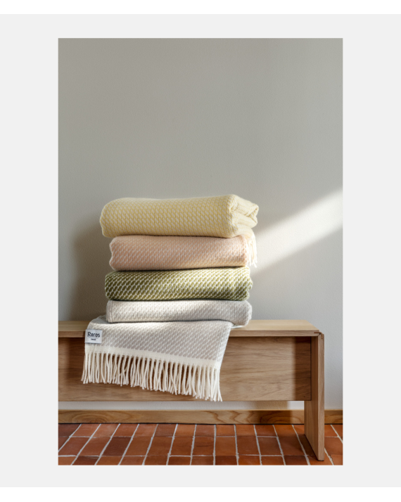 Røros Tweed Mello Throw - Warm Grey - Skogstad & Wærnes