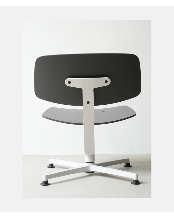 Raawii ARBA Lounge Chair - Light Grey Base / Anthracite Shell