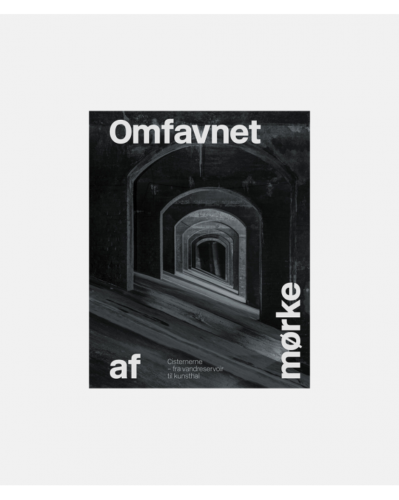 Omfavnet af mørke